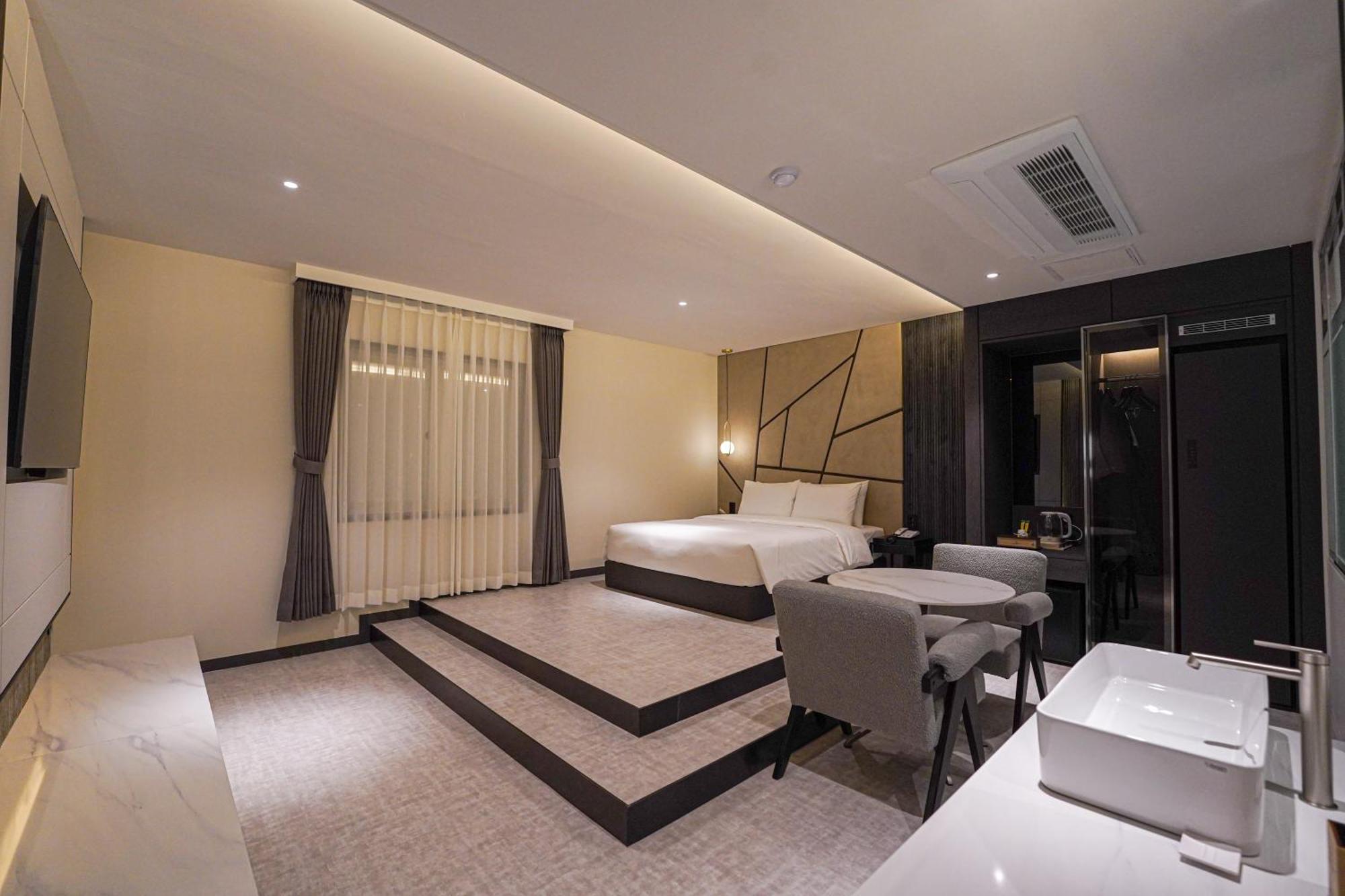 Urban Groove Hotel Seomyeon Пусан Екстер'єр фото